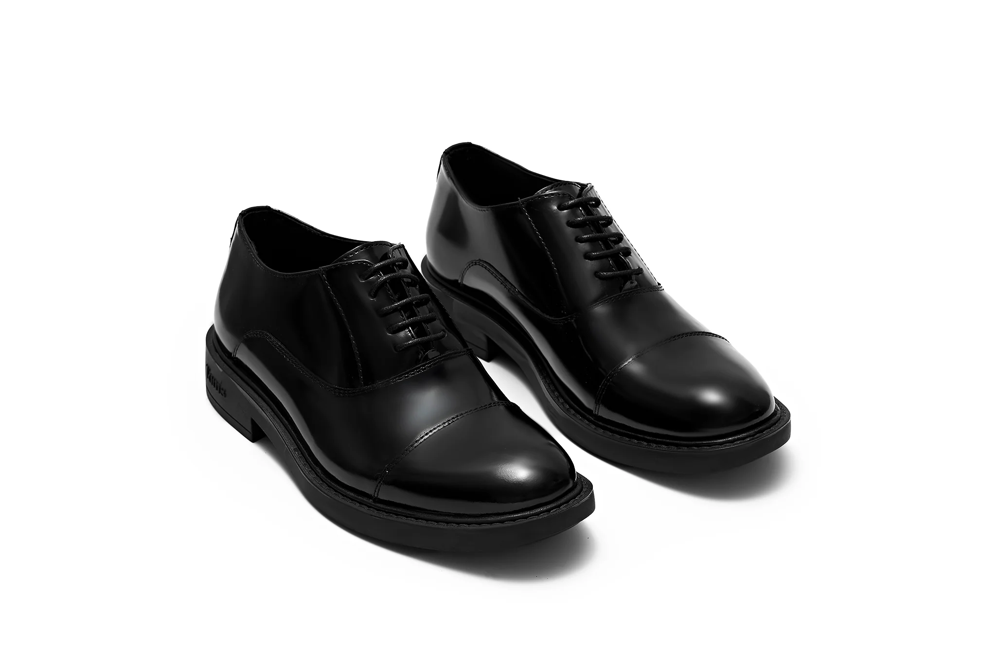 Classic Oxford Vernee
